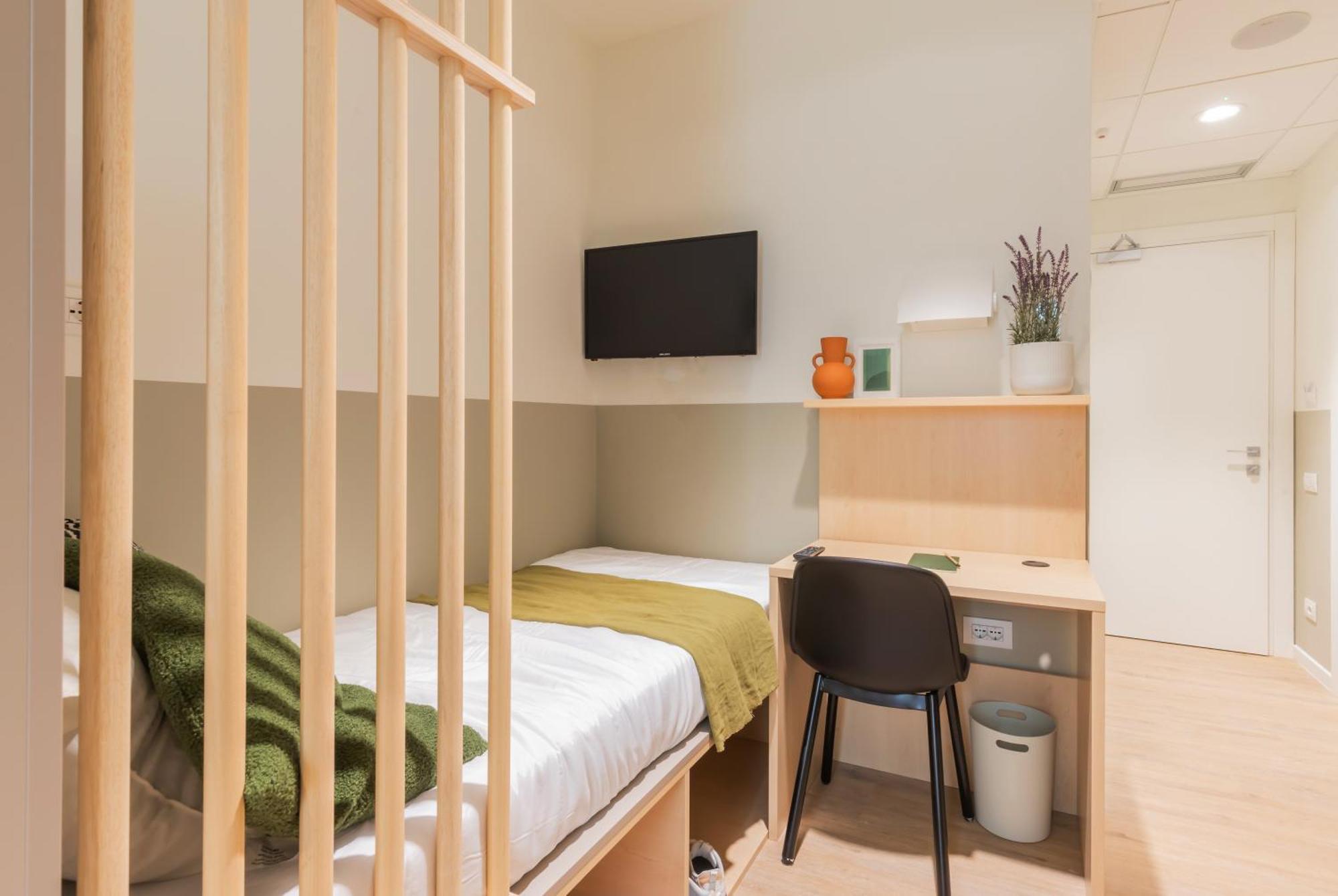 Well-Located Campus Rooms Near City Park Milan Exterior photo