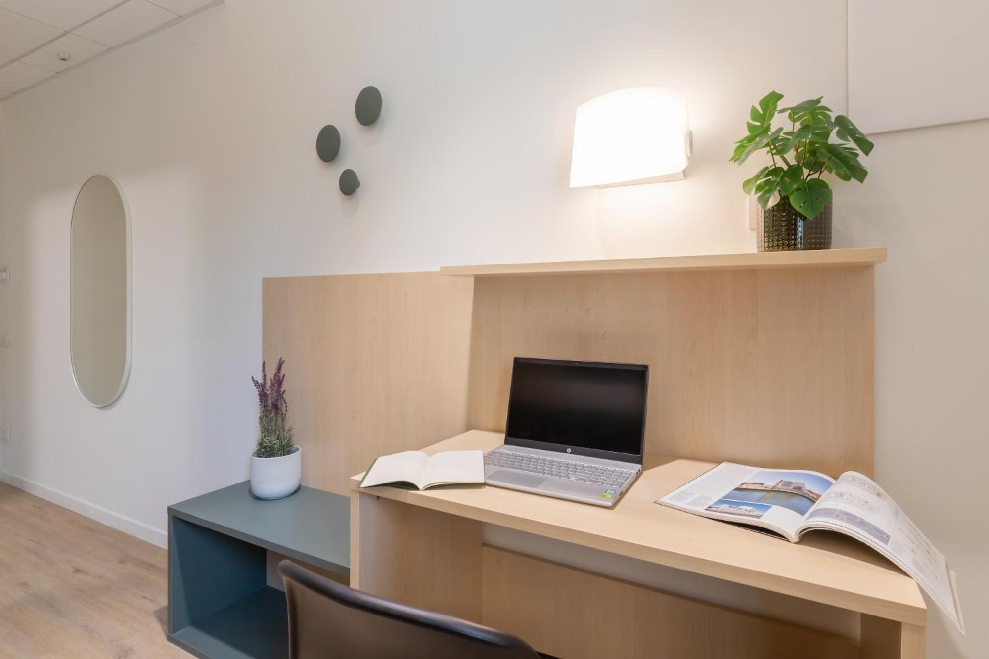 Well-Located Campus Rooms Near City Park Milan Exterior photo